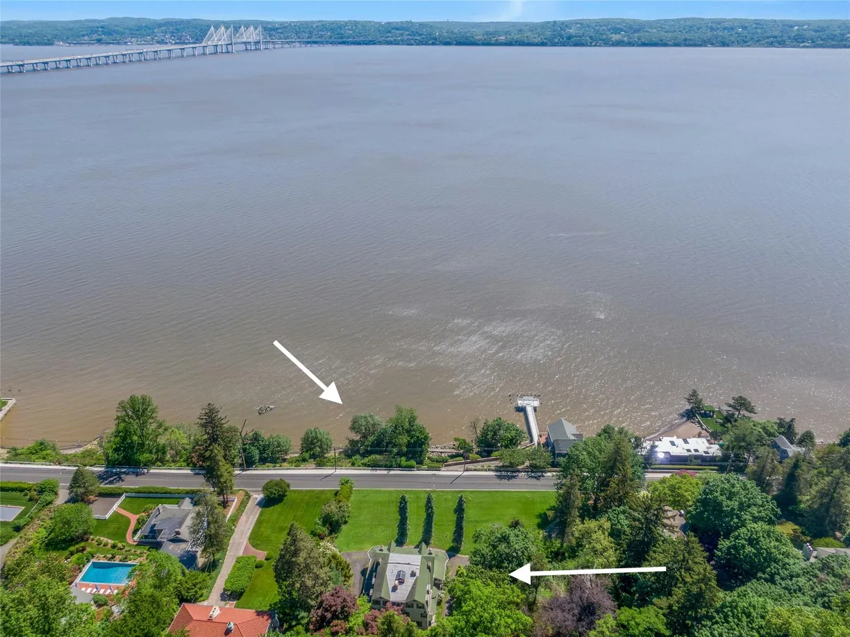 Rockland/Orange/NJ Real Estate | View 225 River Road | room 2
