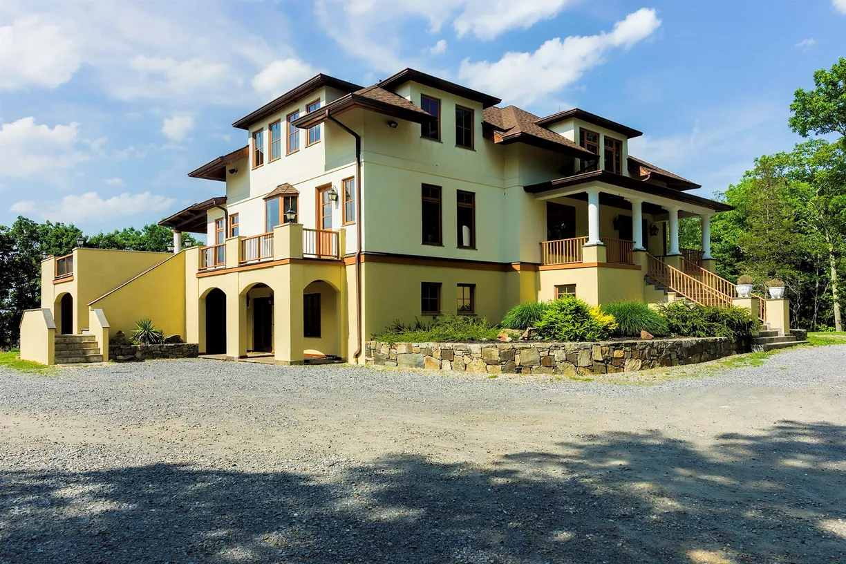 Hudson Valley Real Estate | View 12 Blueberry Hill Road | 6 Beds, 5 Baths