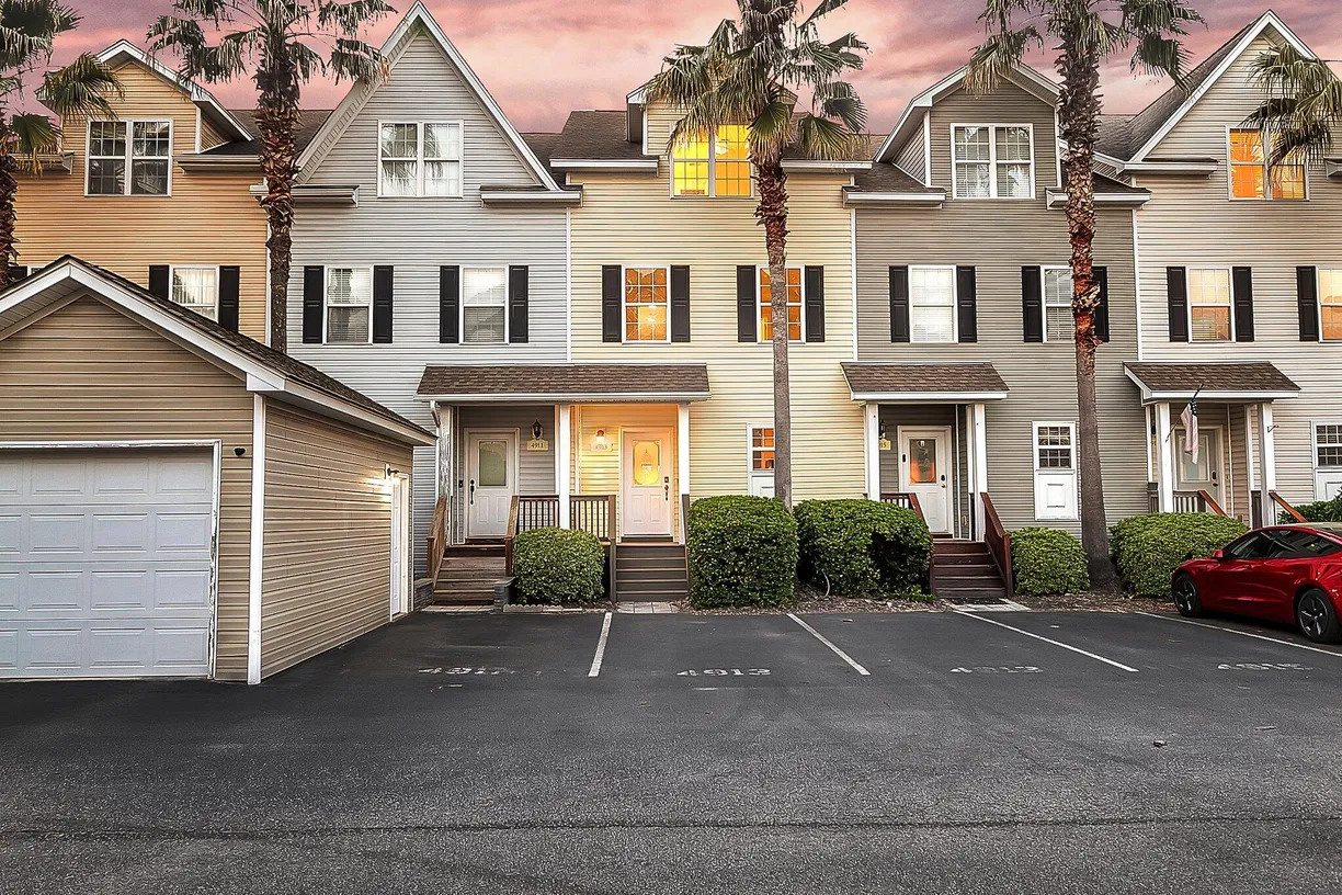 Charleston, SC Real Estate | View 4913 Lake Palmetto Lane | 3 Beds, 3 Baths
