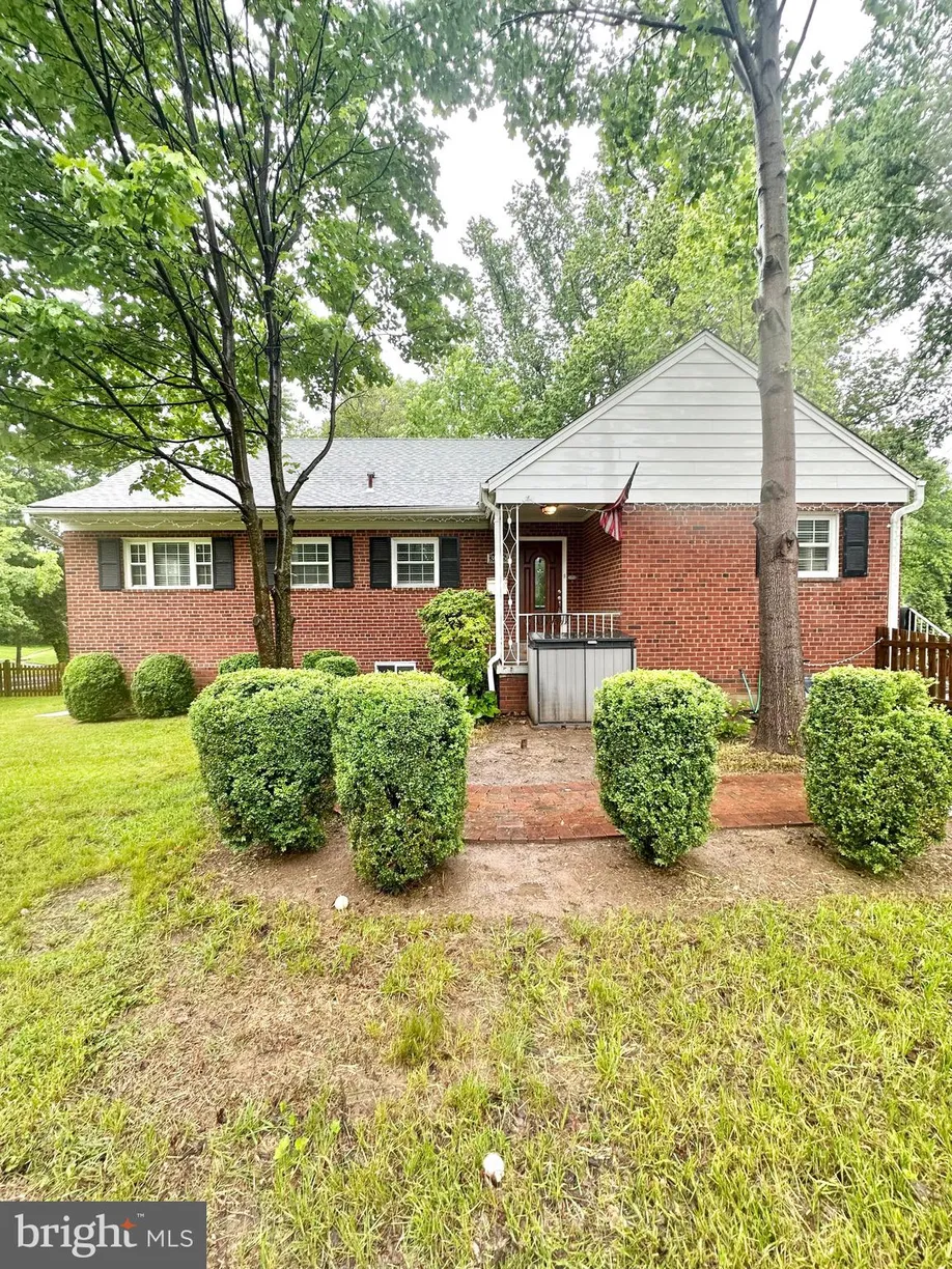 Washington Metro Area Real Estate | View 3066 Valley Lane | 5 Beds, 3 Baths