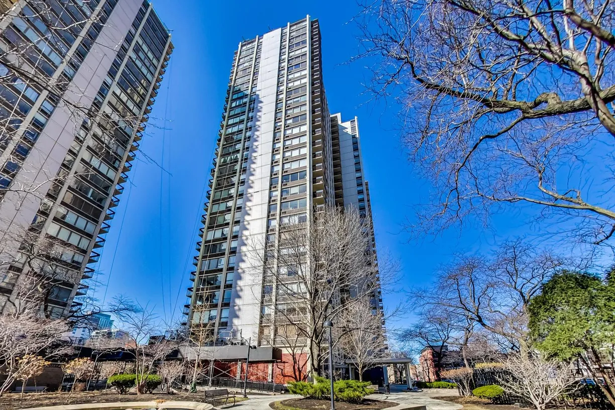 Chicago Real Estate | View 1360 N Sandburg, 2304C | 1 Bath