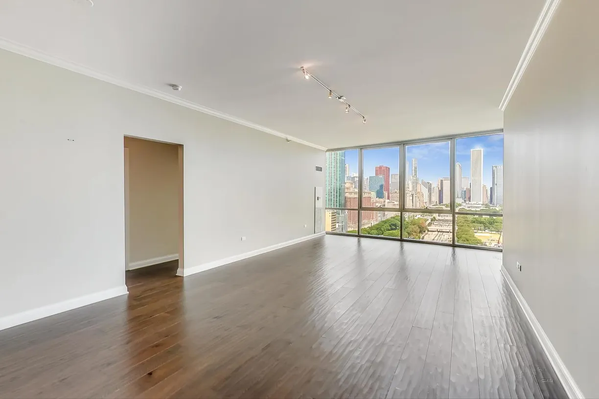 Chicago Real Estate | View 1201 S Prairie, 2402 | room 2