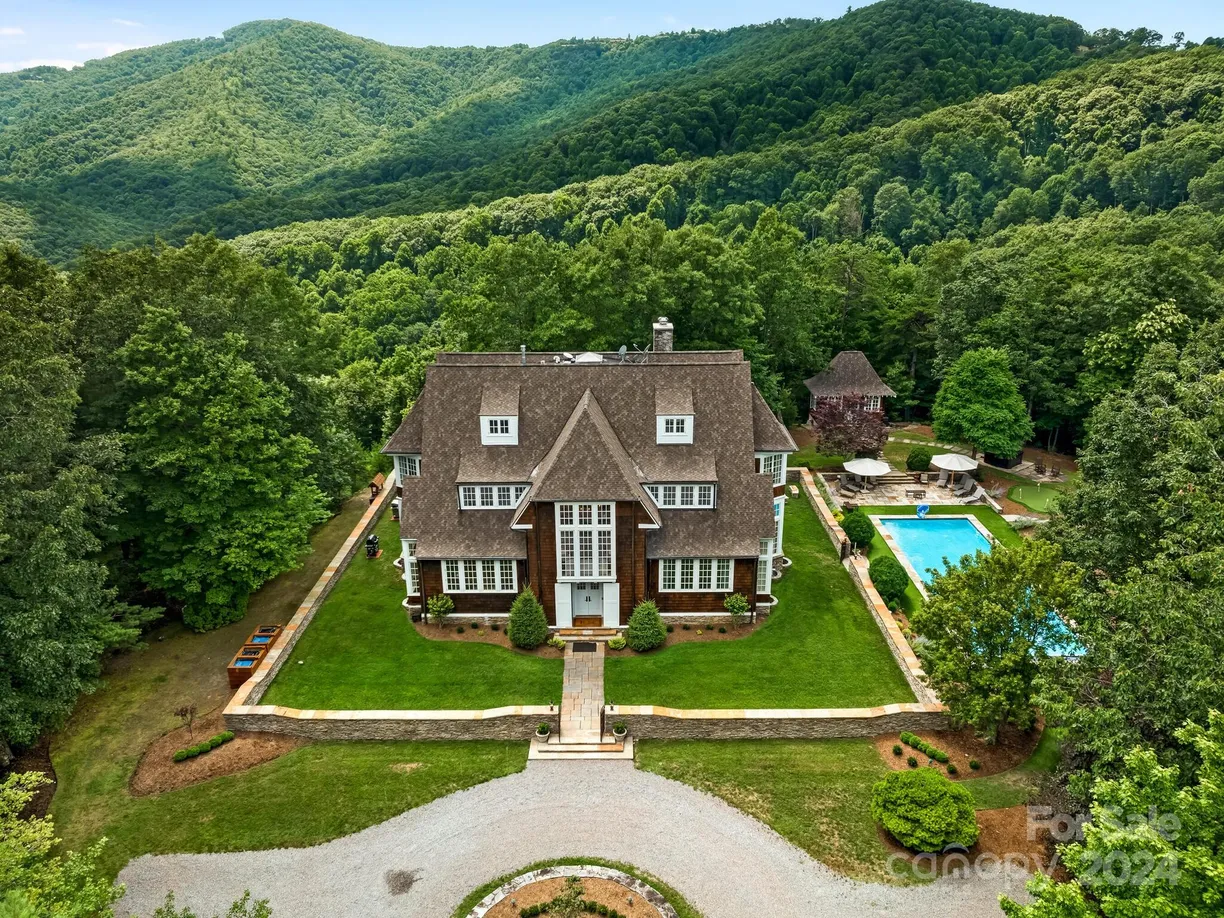 Charlotte Real Estate | View 380 Pine Ridge | room 1