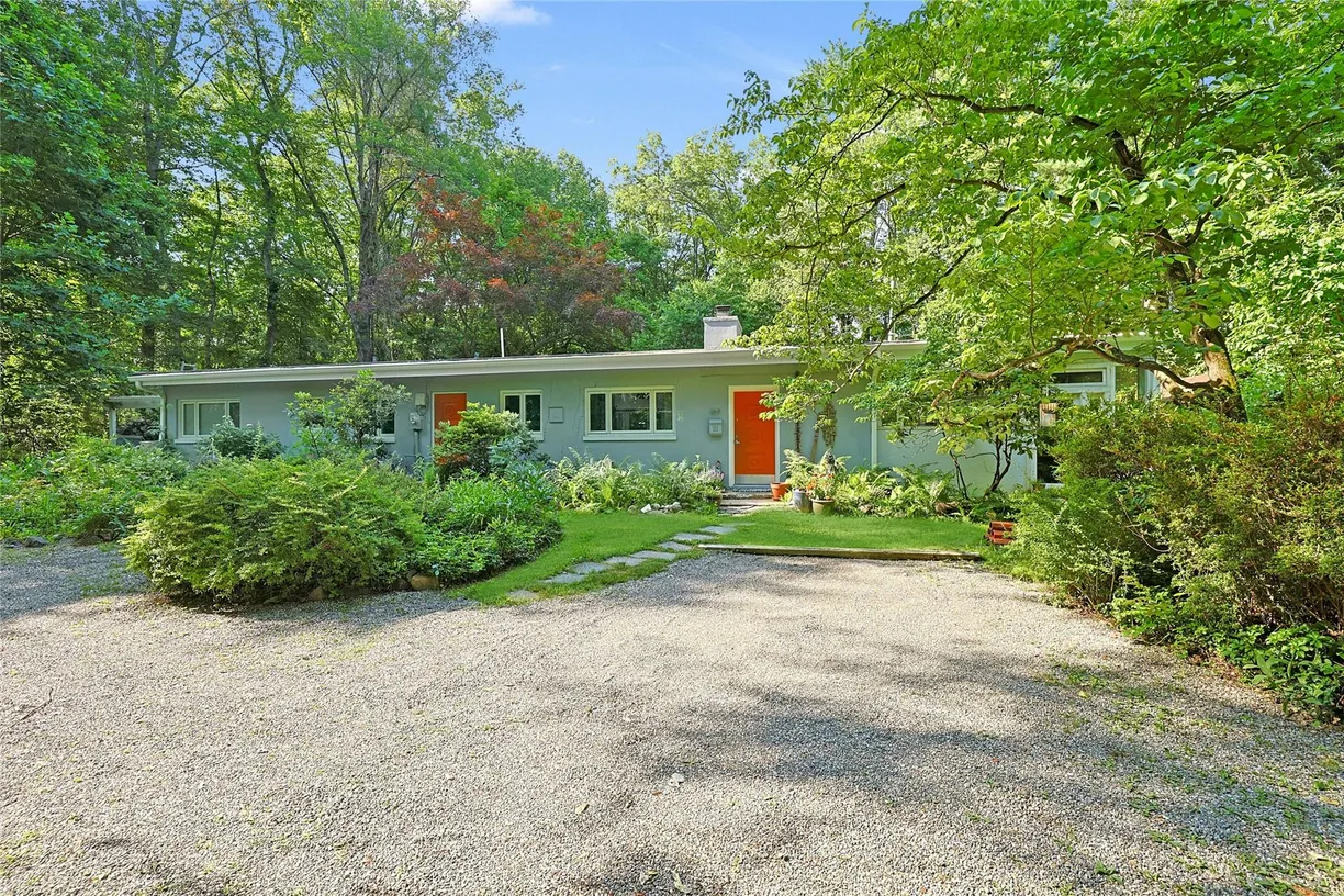 Rockland/Orange/NJ Real Estate | View 107 Green Road | 3 Beds, 2 Baths