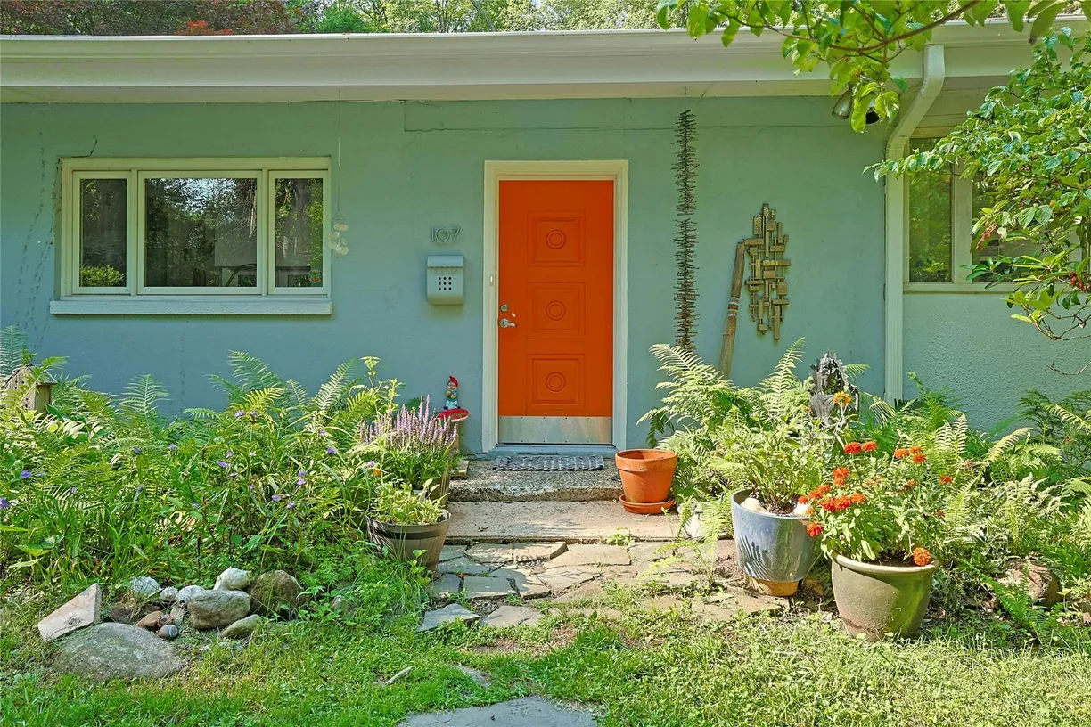 Rockland/Orange/NJ Real Estate | View 107 Green Road | room 2