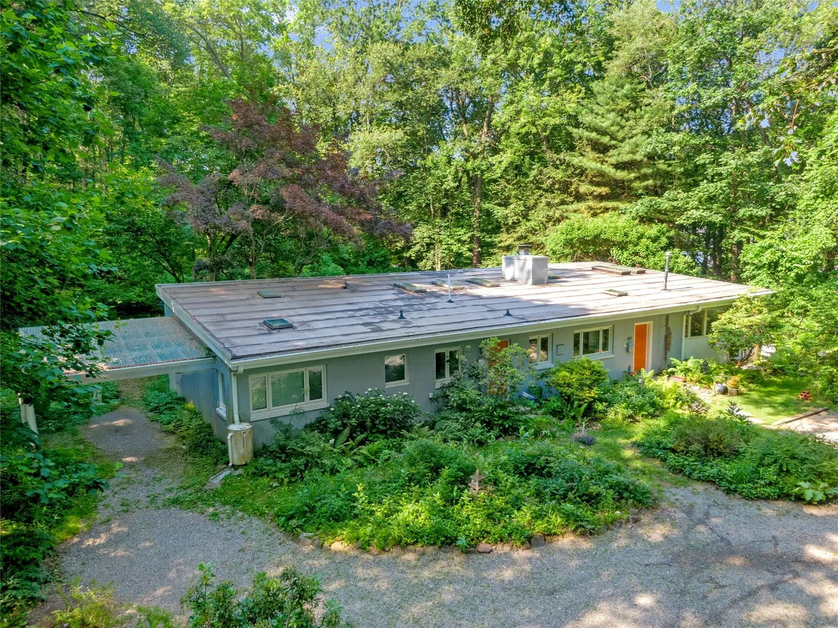 Rockland/Orange/NJ Real Estate | View 107 Green Road | room 1
