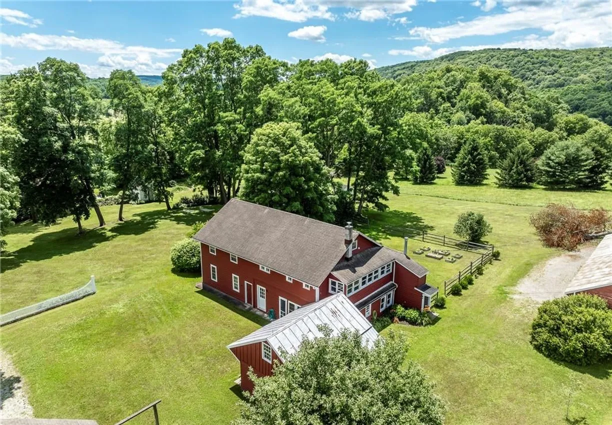 Hudson Valley Real Estate | View 1517 Route 83 | room 2