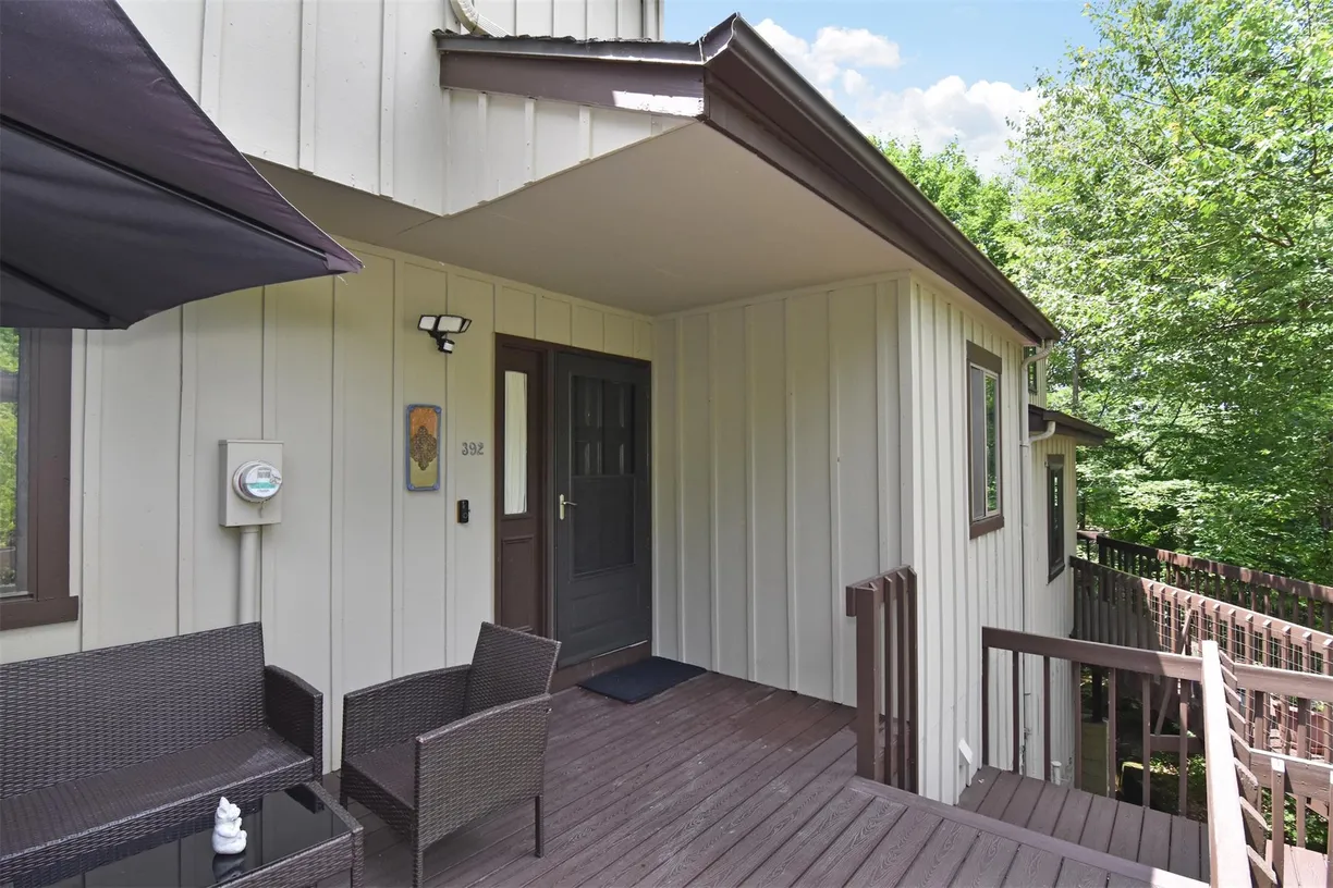 Westchester Real Estate | View 392 Birch Lane | 2 Beds, 2 Baths