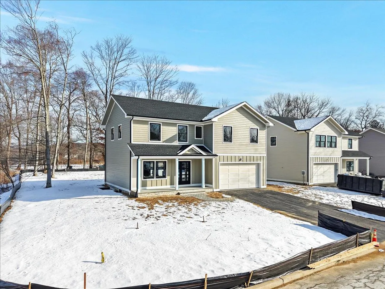 Westchester Real Estate | View 32 Aberdeen Road | room 2