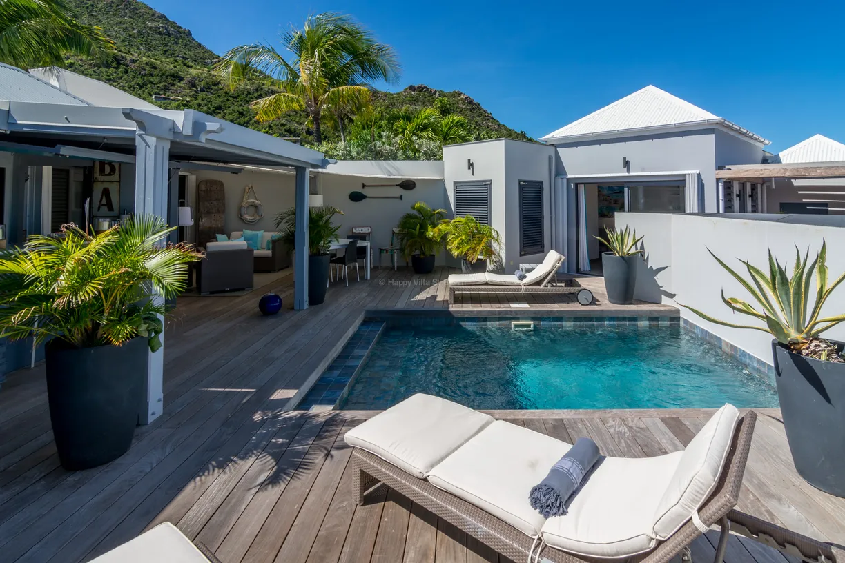 St Barth Real Estate | View Villa CR-TRV Grand Cul de Sac | 2 Beds, 2 Baths