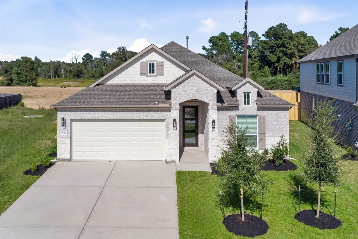 Houston Suburbs Real Estate | View 18211 Windy Knoll Way | room 1