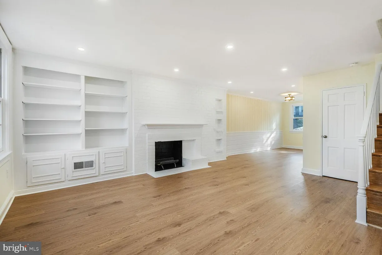 Washington Metro Area Real Estate | View 826 S Royal Street | room 2