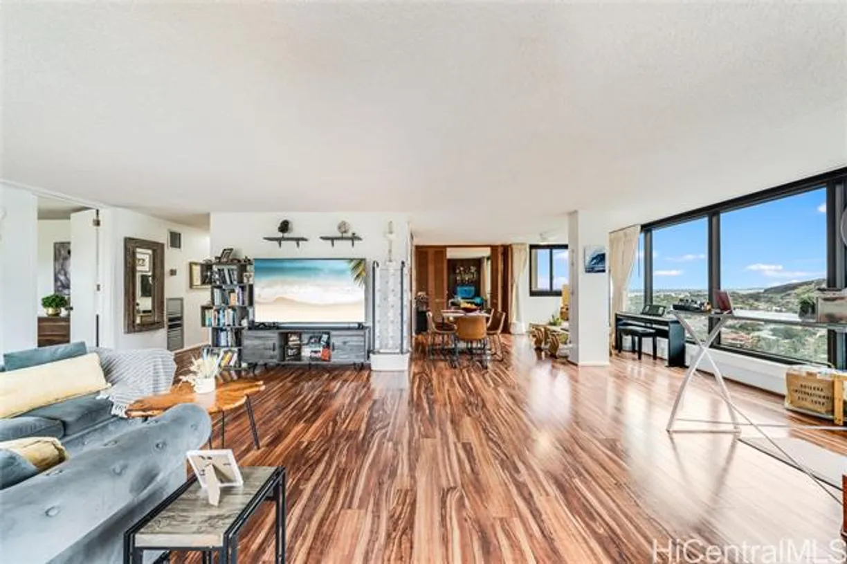 Hawaii Real Estate | View 250 Kawaihae Street, #10E | 2 Beds, 2 Baths