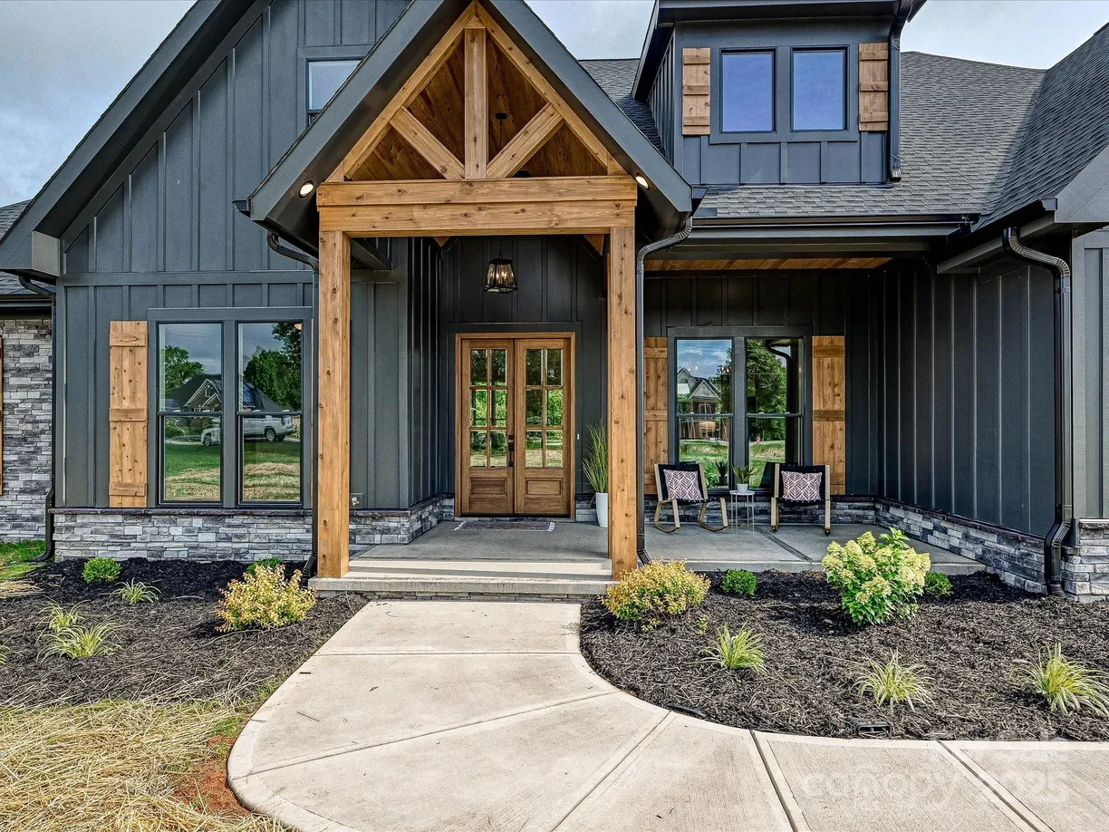 Charlotte Real Estate | View 1172 Springlake Road | room 1