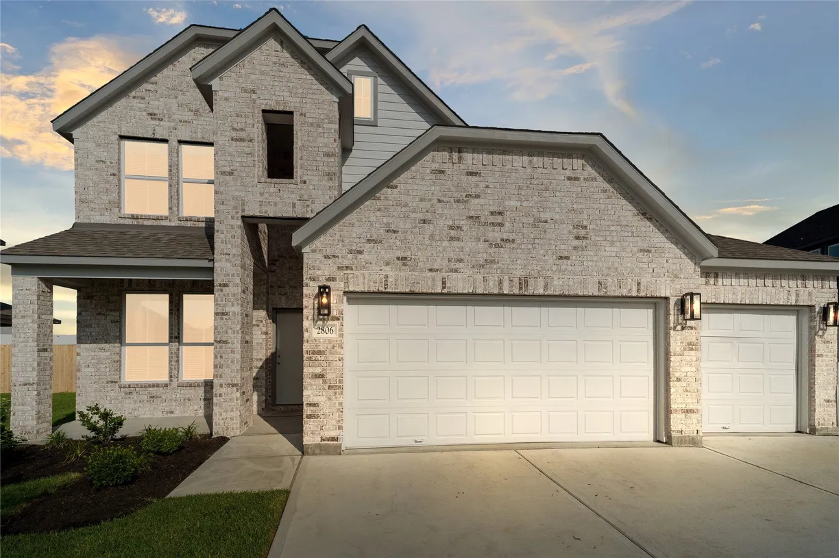 Houston Suburbs Real Estate | View 2806 Accolade Elm Drive | 4 Beds, 3 Baths