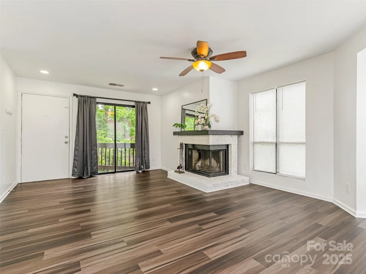 Charlotte Real Estate | View 8183 Cedar Glen Drive | 2 Beds, 2 Baths