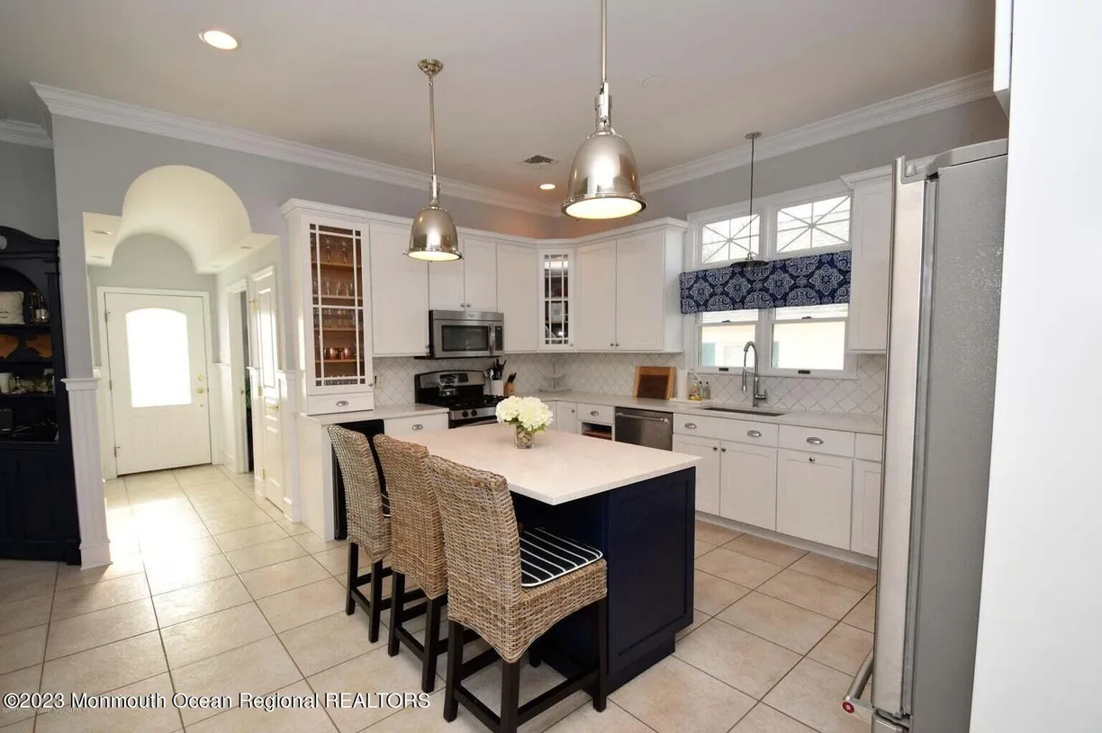 Rockland/Orange/NJ Real Estate | View 563 Whiting Avenue | 5 Beds, 1 Bath