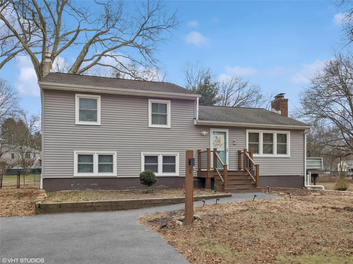 Hudson Valley Real Estate | View 2 Shady Lane | 3 Beds, 1 Bath