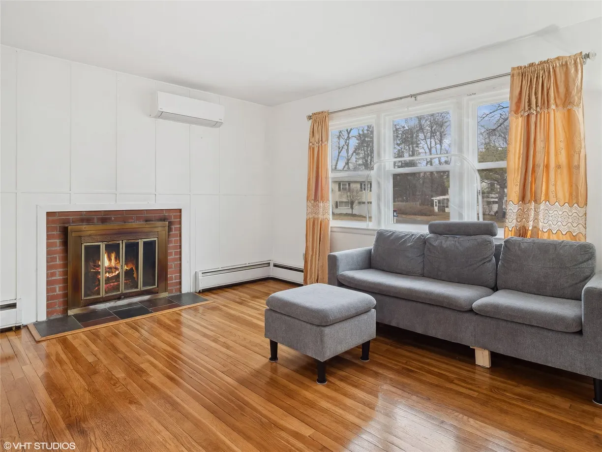 Hudson Valley Real Estate | View 2 Shady Lane | room 2