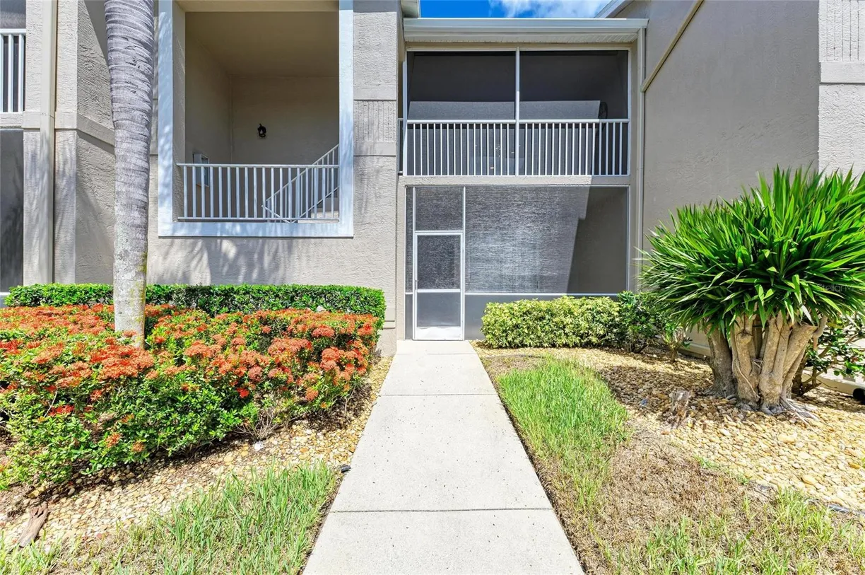 Sarasota/St. Petersburg Real Estate | View 9580 High Gate Drive #1822 | room 1