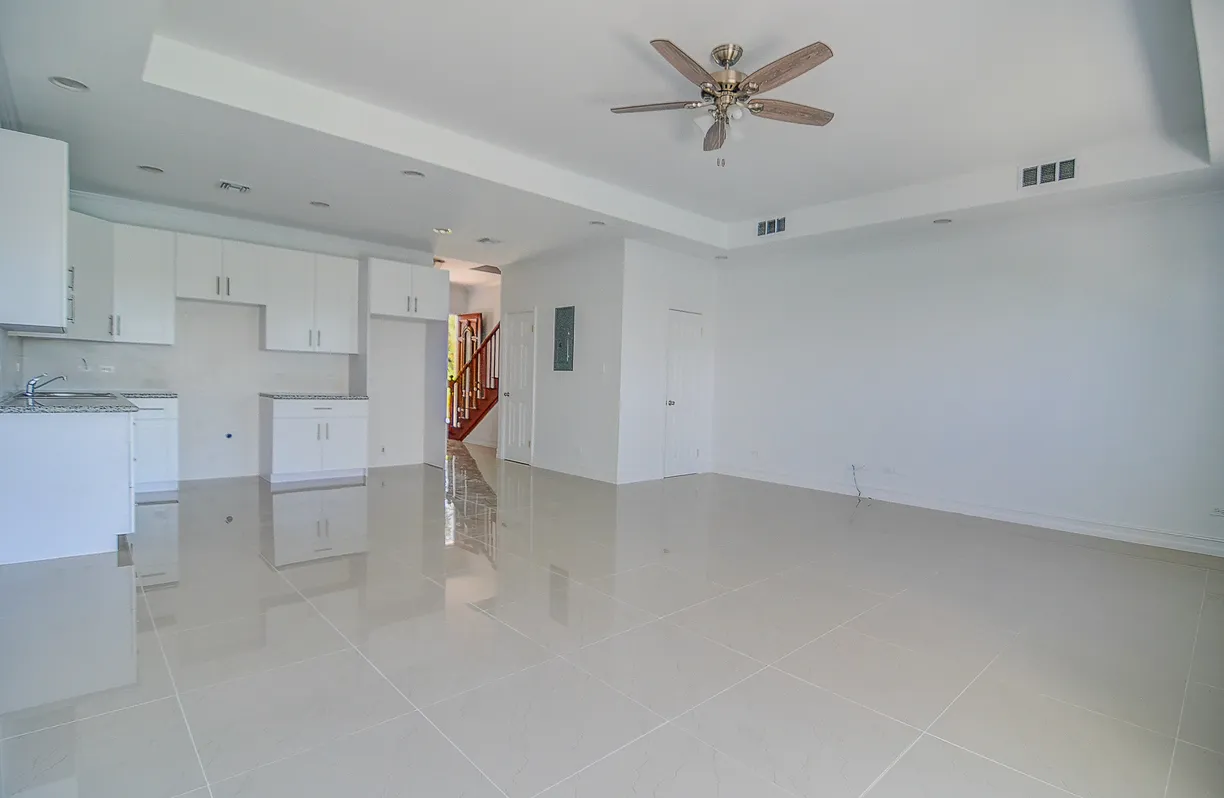 Bahamas Real Estate | View Unit #7 Venice Bay Blvd, Venice Bay | VBT-31
