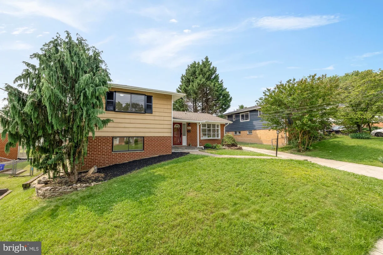 Washington Metro Area Real Estate | View 525 E Indian Spring Drive | room 2