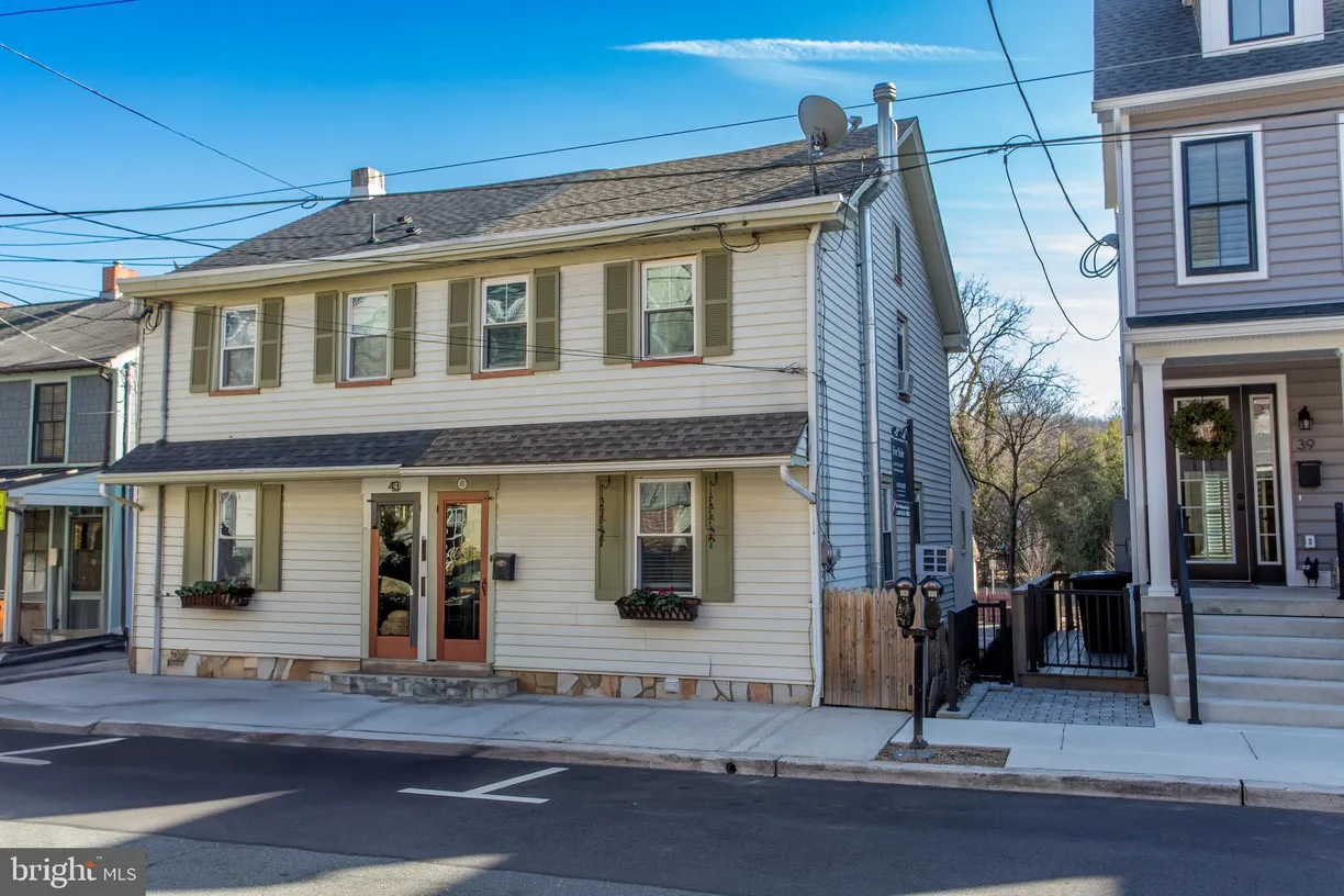 Central NJ/Bucks County, PA Real Estate | View 41 Ferry St | room 1