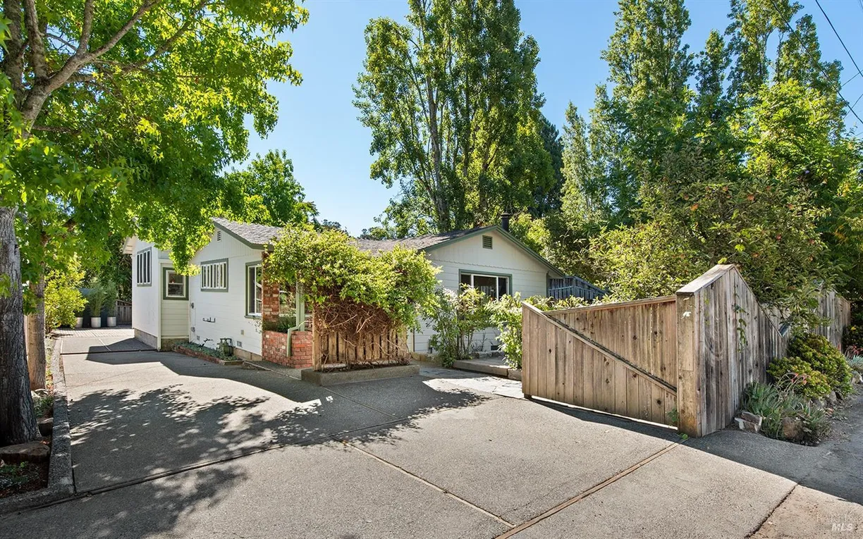 Northern California Real Estate | View 2623 Olsen Road | 2 Beds, 1 Bath