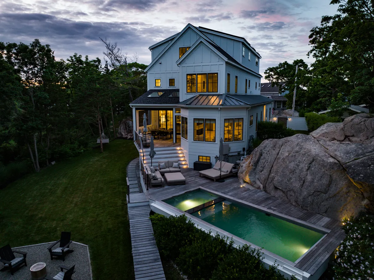 Boston, MA Real Estate | View 75 Border St | 4-print-DJI_0448