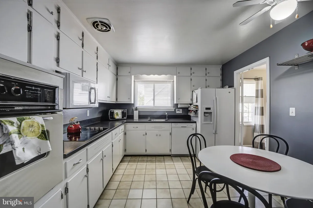 Washington Metro Area Real Estate | View 6326 Rockhurst Road | room 2