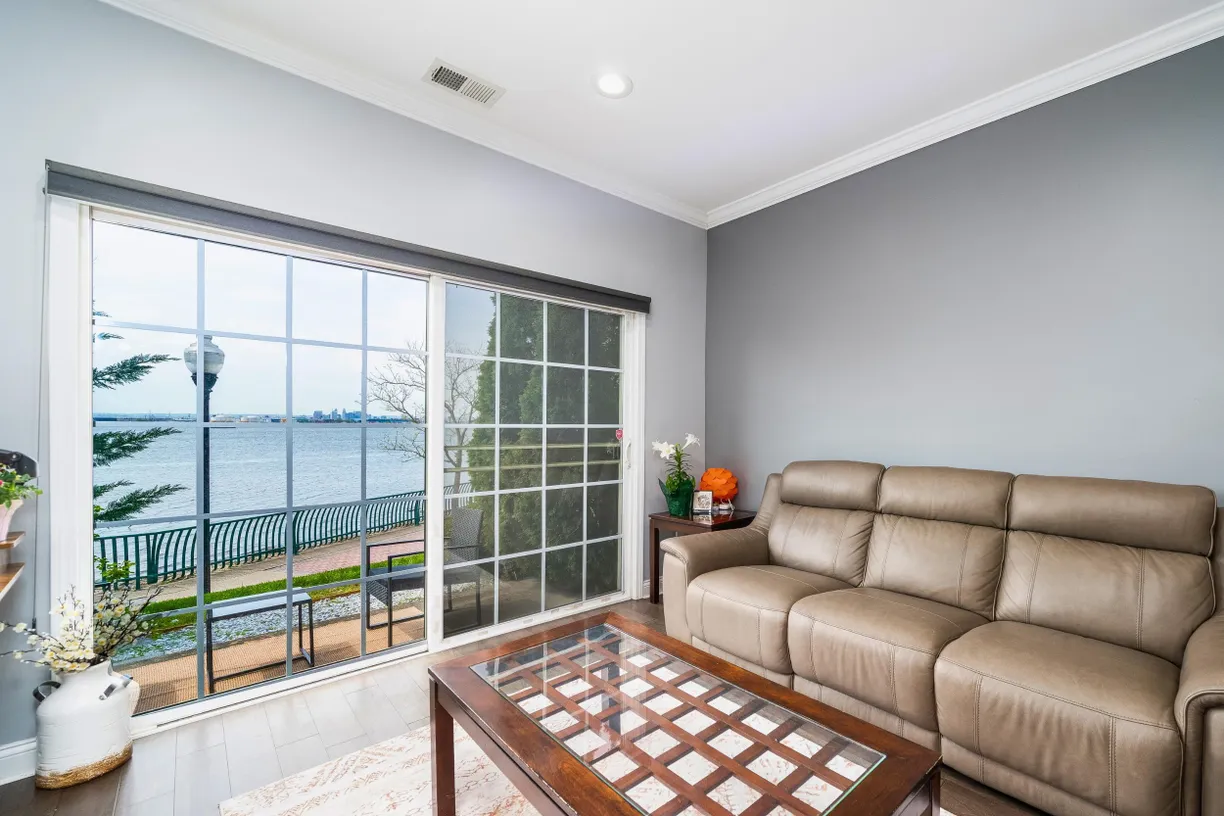 Jersey City/Hoboken Real Estate | View 17 Lee Ct | room 2