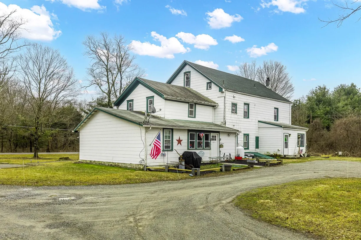 Hudson Valley Real Estate | View 5625-5639 Route 82 | room 1