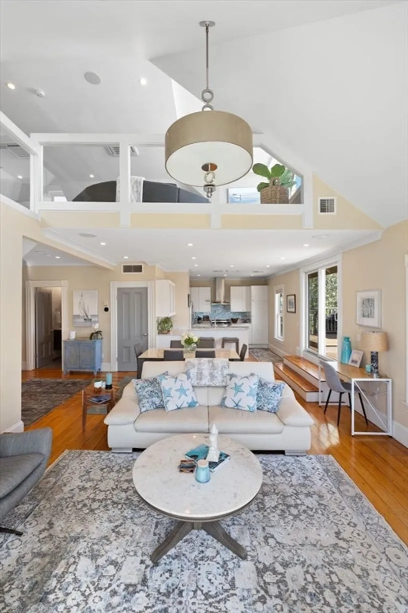 Boston, MA Real Estate | View 201 Savin Hill Ave #2 | room 1