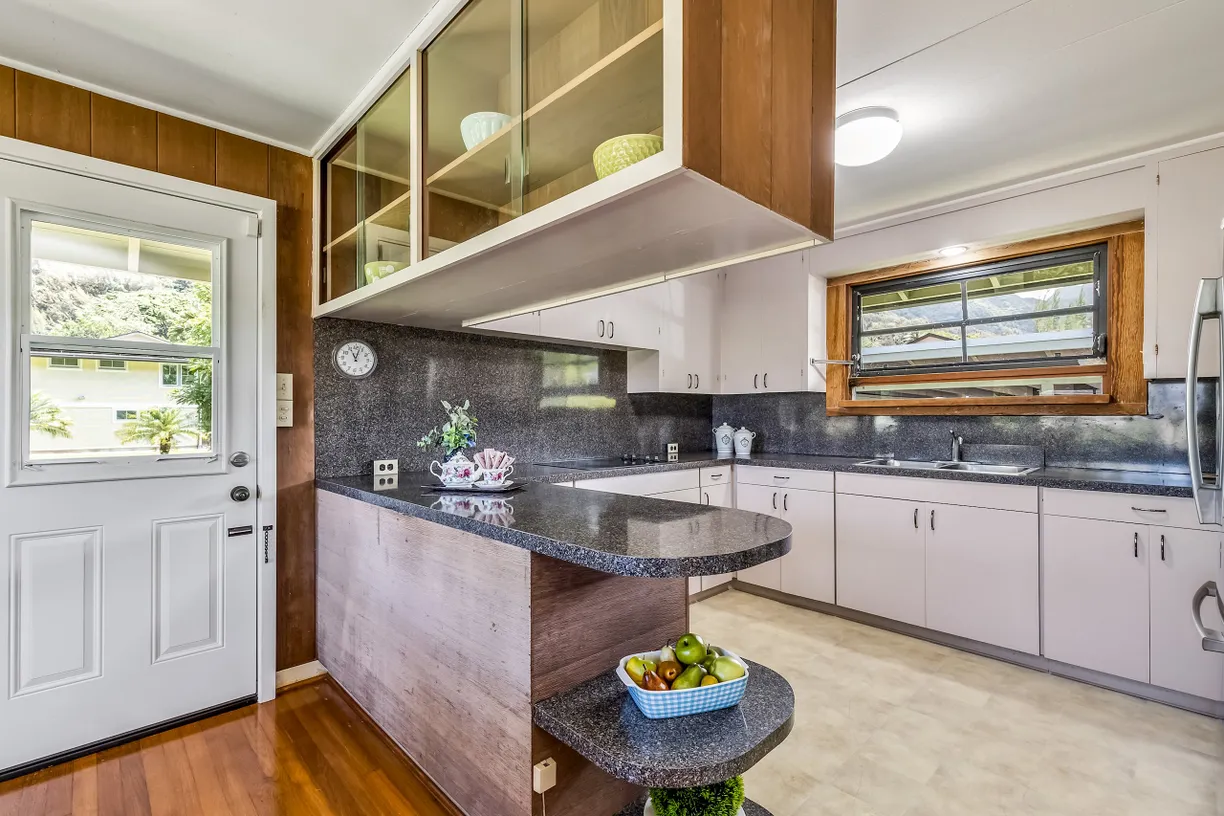Hawaii Real Estate | View 3610-A Nuuanu Pali Drive | room 4 | View 5
