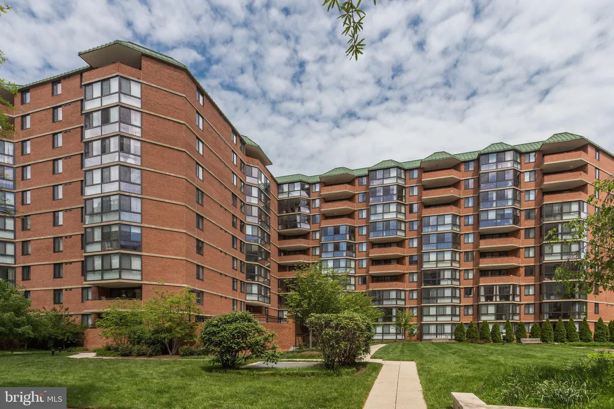 Washington Metro Area Real Estate | View 1001 N Randolph Street Unit# 109 | 1 Bed, 1 Bath