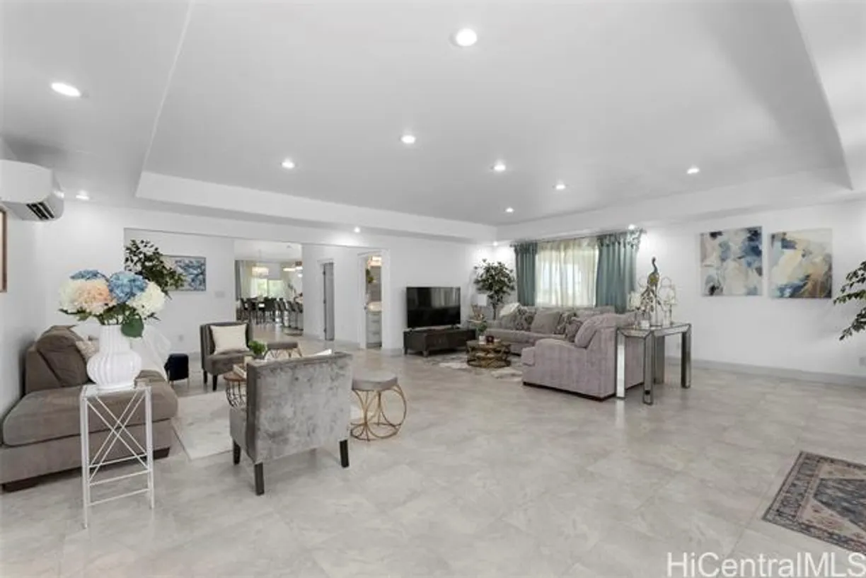 Hawaii Real Estate | View 45-333 Mahalani Street | room 2