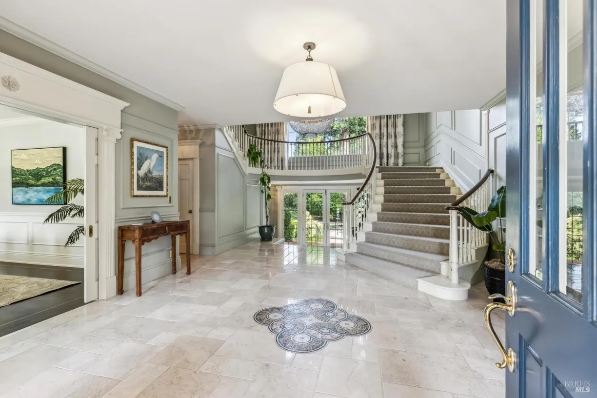Northern California Real Estate | View 110 Mountain View Avenue | room 2