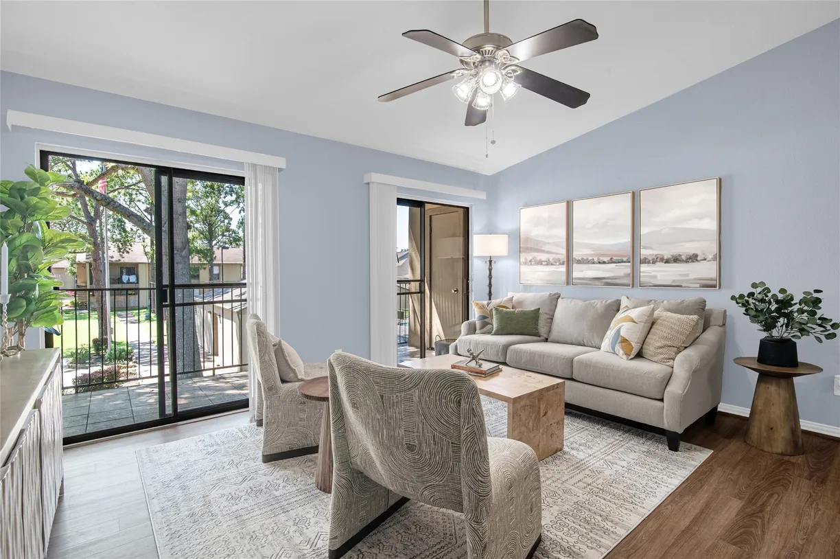 Houston Real Estate | View 3300 Pebblebrook Drive #88 | room 1