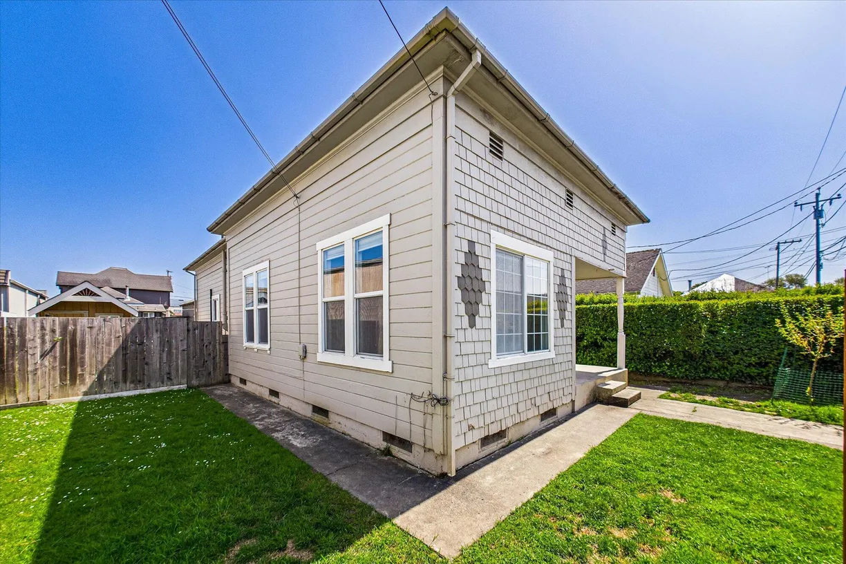 Northern California Real Estate | View 645 7th Street | room 2