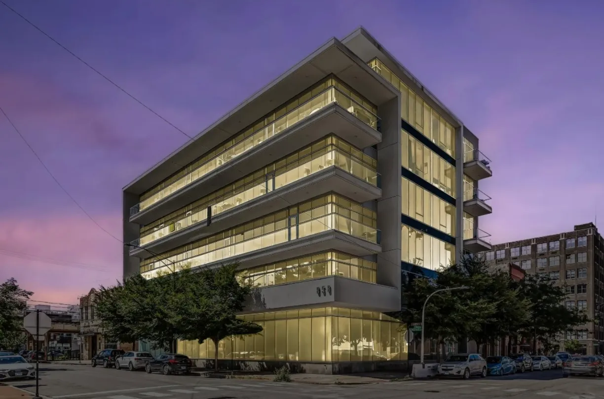 Chicago Real Estate | View 858 N Franklin, 404 | 2 Beds, 2 Baths