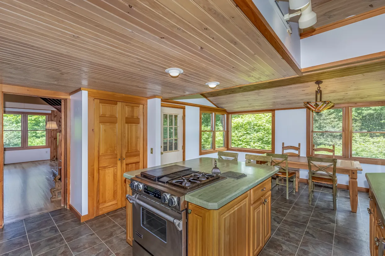 Hudson Valley Real Estate | View 12 Windwood Lane | room 10 | View 11