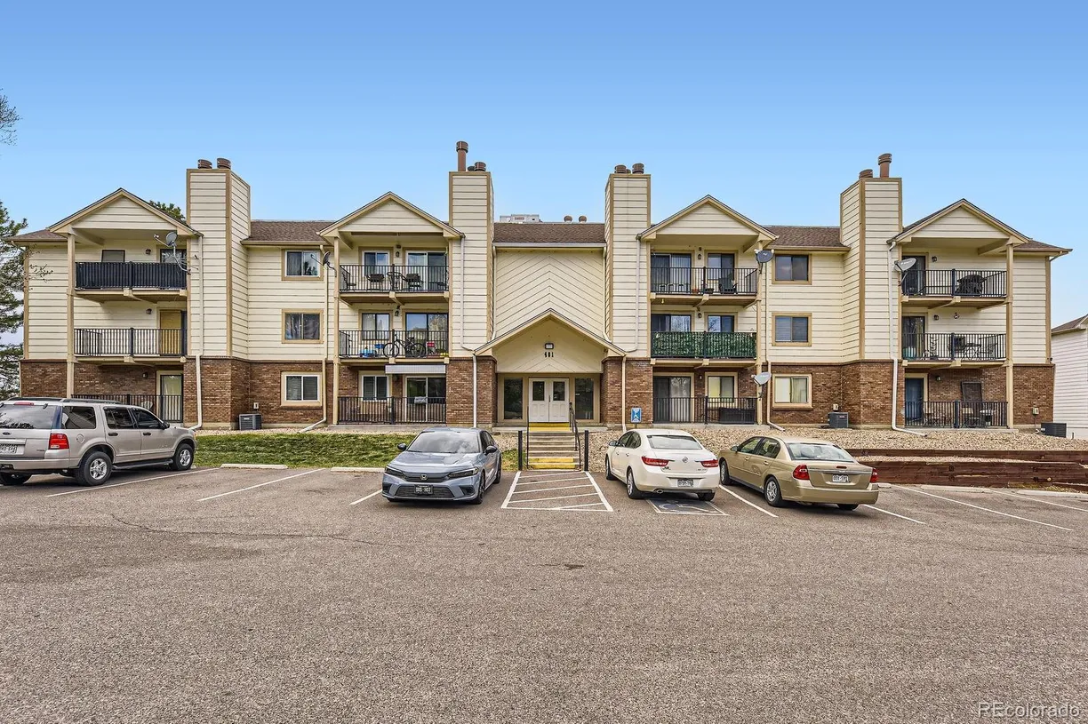 Denver Real Estate | View 481 S Kalispell Way Unit# 205 | 2 Beds, 2 Baths