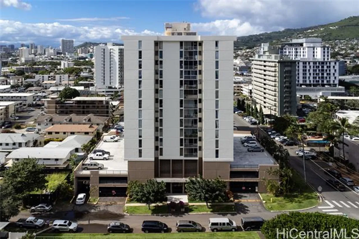 Hawaii Real Estate | View 2714 Kahoaloha Lane, #503 | 2 Beds, 1 Bath