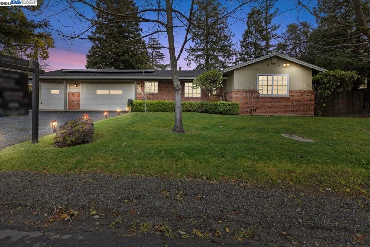 Northern California Real Estate | View 1512 Davis Avenue | 4 Beds, 2 Baths