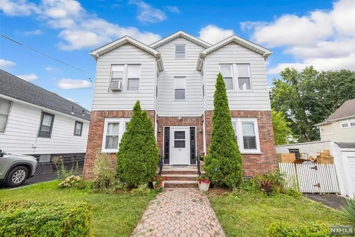 Bergen County Real Estate | View 35 Irving Terrace #3 | 2 Beds, 1 Bath