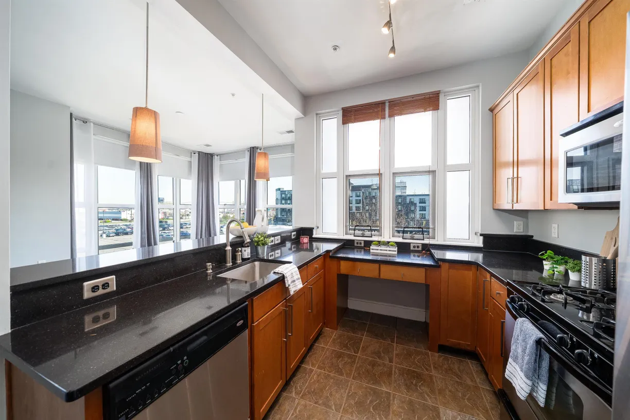 Jersey City/Hoboken Real Estate | View 3 Greenwich Dr Unit# 88 | room 2