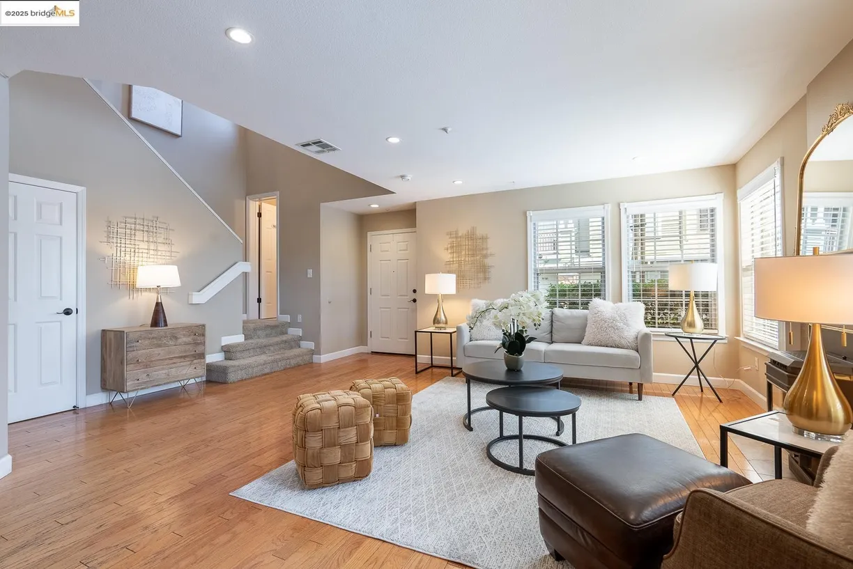Northern California Real Estate | View 1105 Radiant Ln | room 1