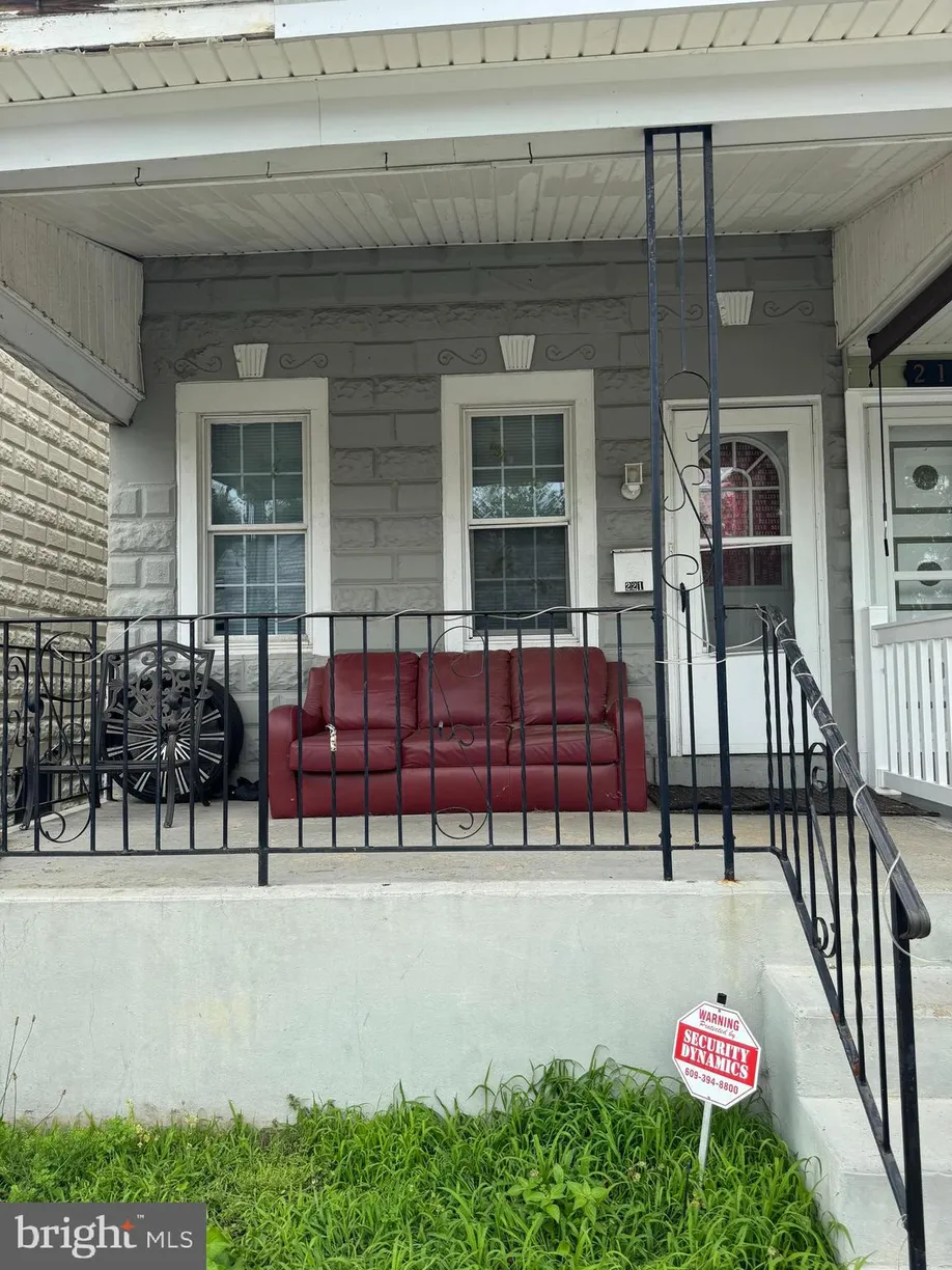 Central NJ/Bucks County, PA Real Estate | View 221 Buchanan Avenue | 3 Beds, 1 Bath