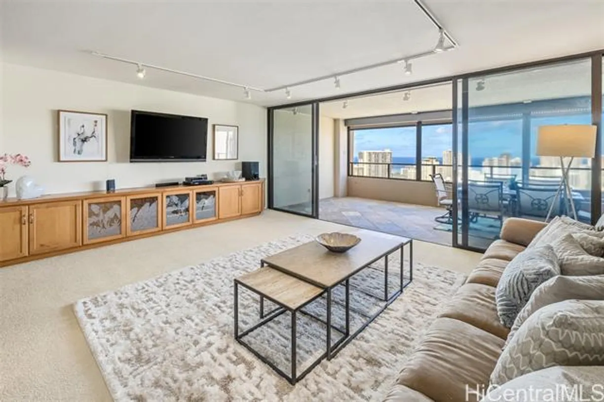 Hawaii Real Estate | View 583 Kamoku Street, #PH7 | 2 Beds, 2 Baths