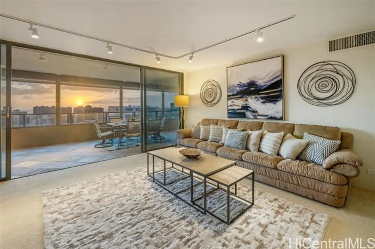 Hawaii Real Estate | View 583 Kamoku Street, #PH7 | room 1